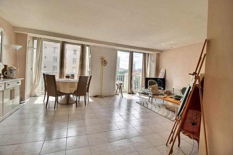 Appartement - 102 m² - 5 pièces