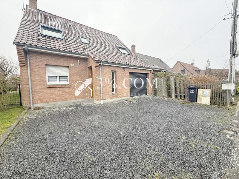 Maison - 98 m² - 5 pièces