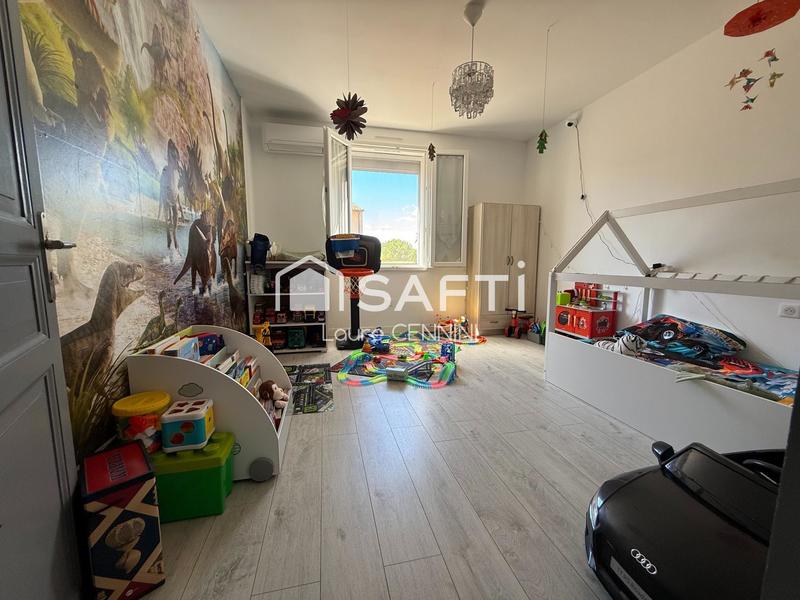 Maison - 175 m² - 7 pièces