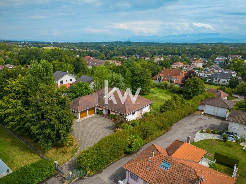 Maison - 424 m² - 9 pièces