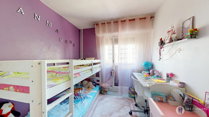 Appartement - 107 m² - 6 pièces