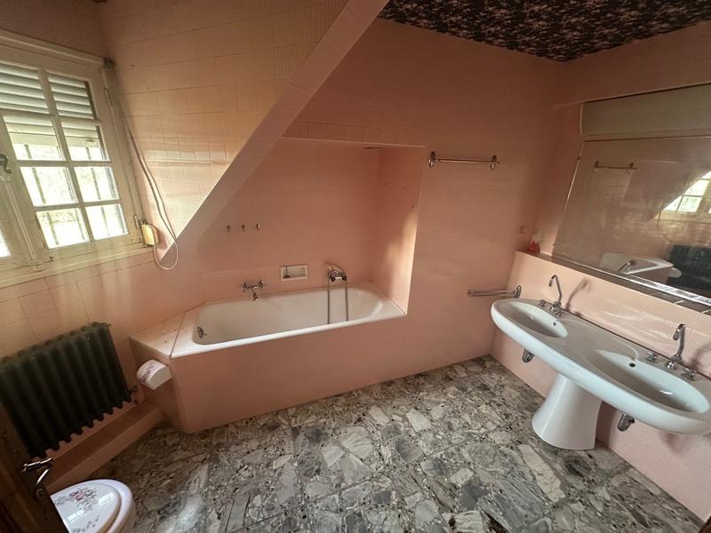 Maison - 200 m² - 7 pièces