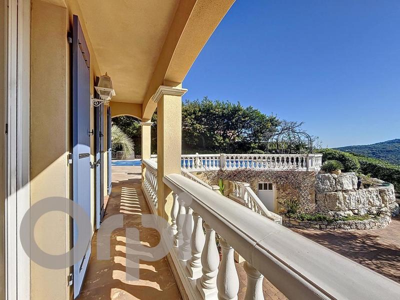 Villa - 160 m² - 6 pièces