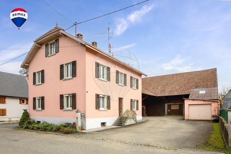 Maison - 179 m² - 9 pièces