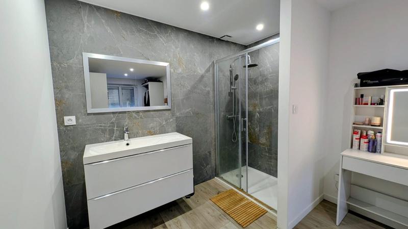 Maison - 161 m² - 6 pièces