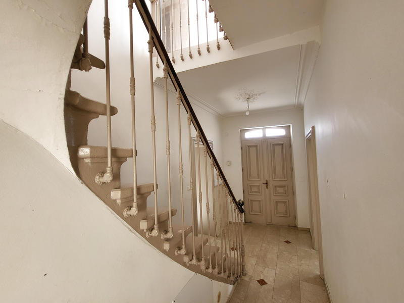 Maison - 219 m² - 8 pièces