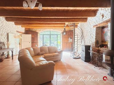 Maison en pierre - 260 m² - 7 pièces