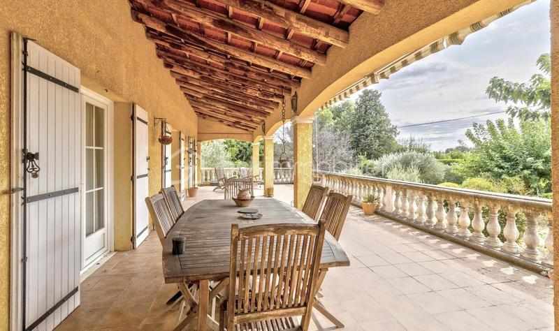 Villa - 229 m² - 7 pièces