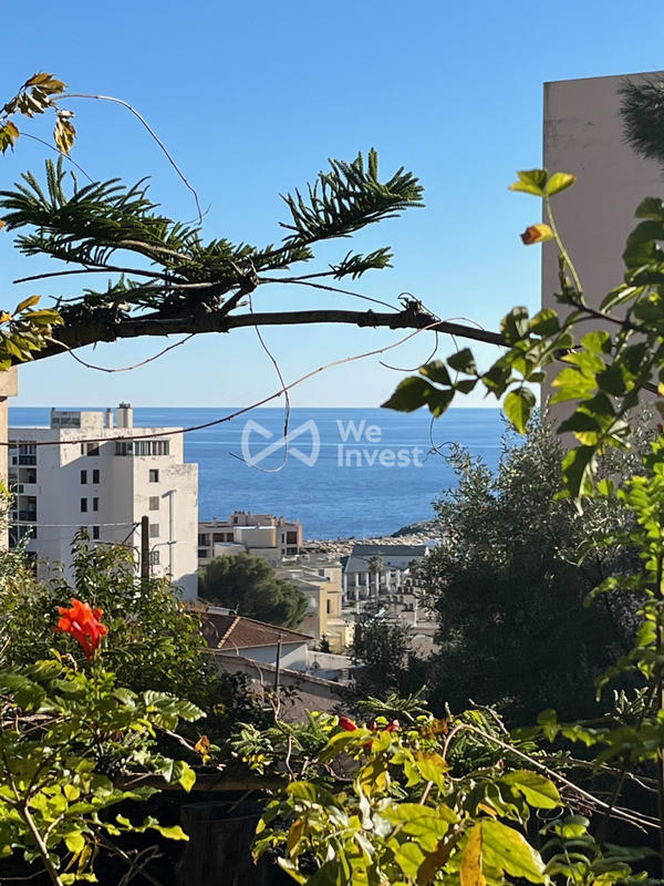 Maison traditionnelle - 220 m² - 12 pièces