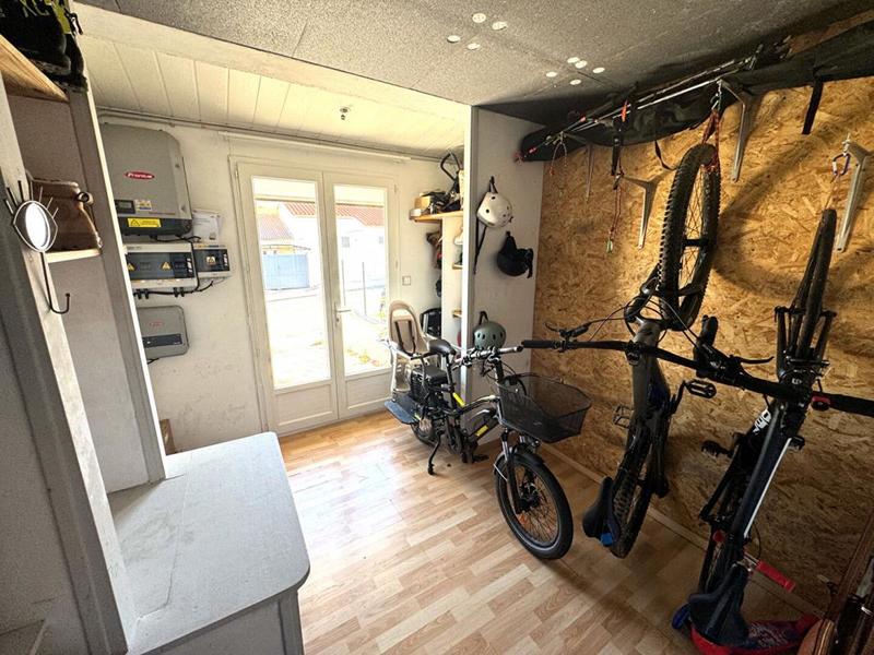 Maison - 90 m² - 5 pièces