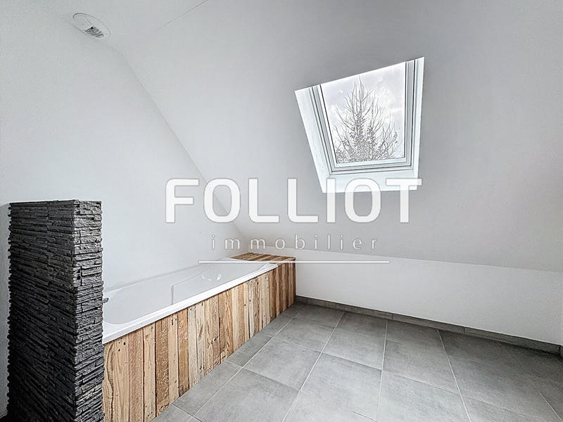 Maison - 90 m² - 5 pièces