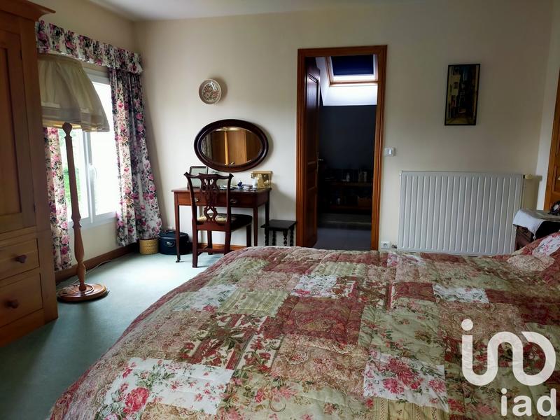 Maison - 250 m² - 8 pièces