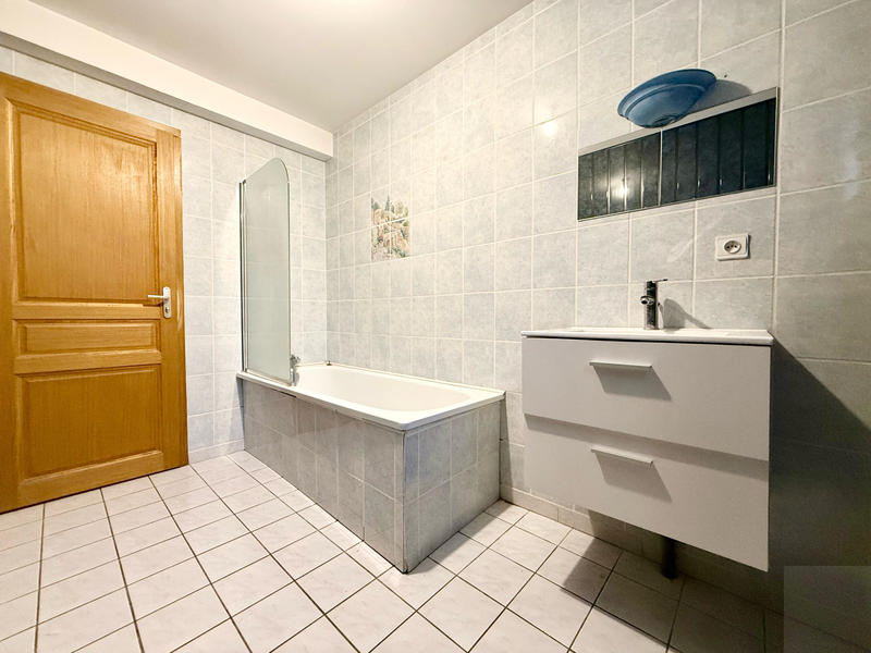 Maison - 99 m² - 5 pièces