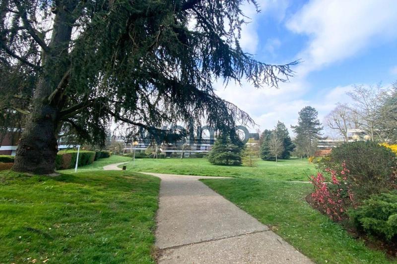 Appartement - 96 m² - 5 pièces