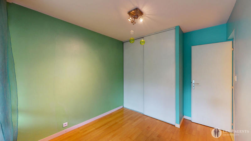 Appartement - 80 m² - 4 pièces