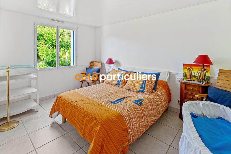 Maison - 286 m² - 10 pièces