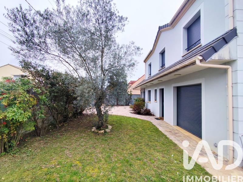 Maison - 189 m² - 6 pièces