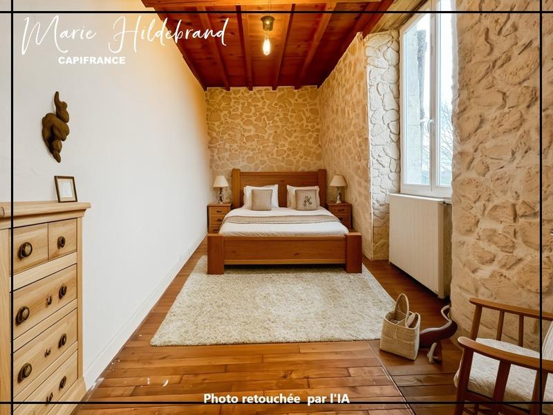 Maison en pierre - 166 m² - 7 pièces