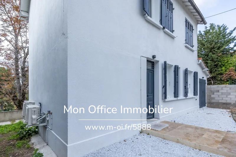 Maison - 110 m² - 4 pièces