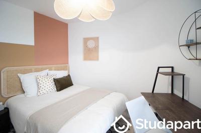 Chambre - 10 m² - 1 pièce