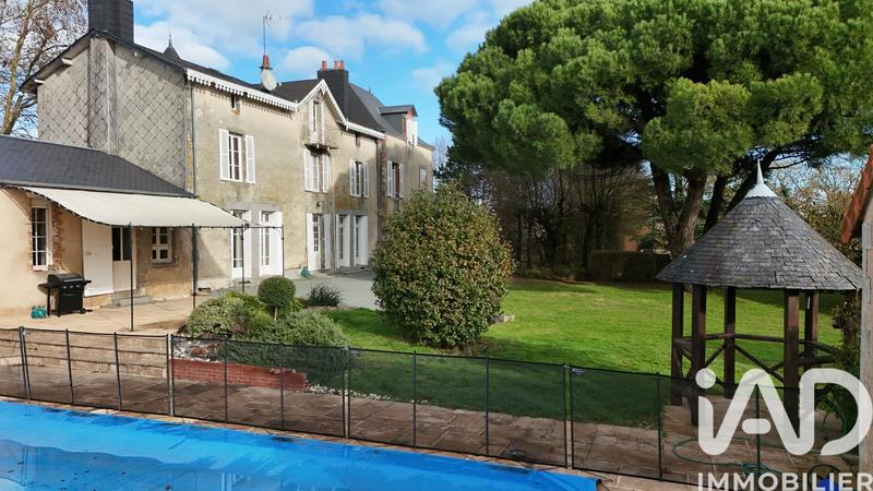 Maison - 380 m² - 11 pièces