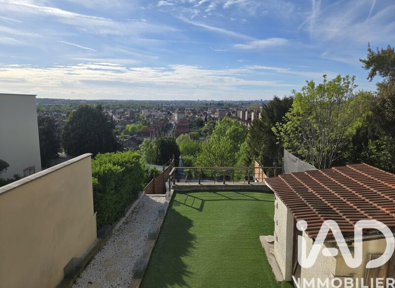 Maison - 110 m² - 5 pièces