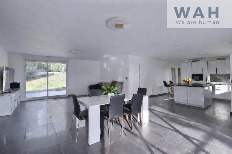 Maison - 205 m² - 6 pièces