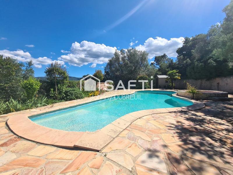 Maison - 225 m² - 8 pièces