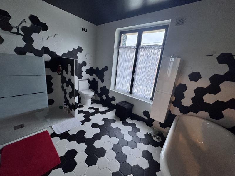 Maison traditionnelle - 195 m² - 6 pièces