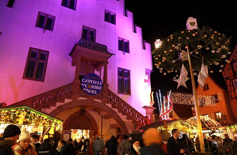 Allumage des bougies de l'Avent par Pr Sappinus