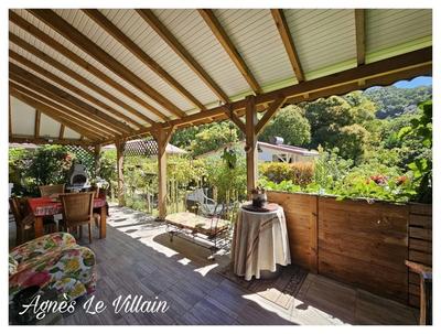 Propriété - 112 m² - 6 pièces