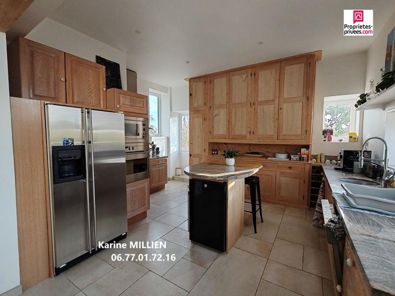 Maison - 400 m² - 13 pièces