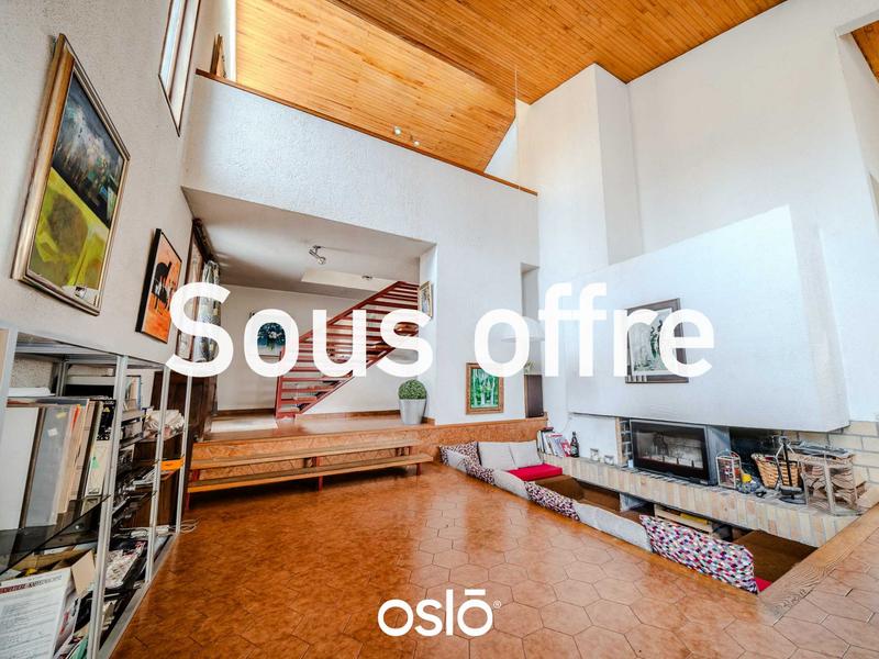 Maison - 329 m² - 10 pièces