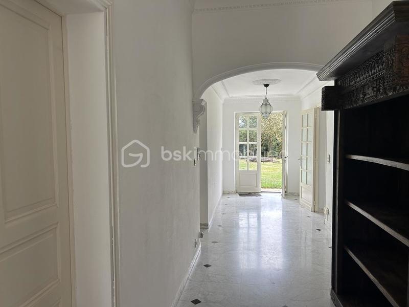 Propriété - 332 m² - 8 pièces