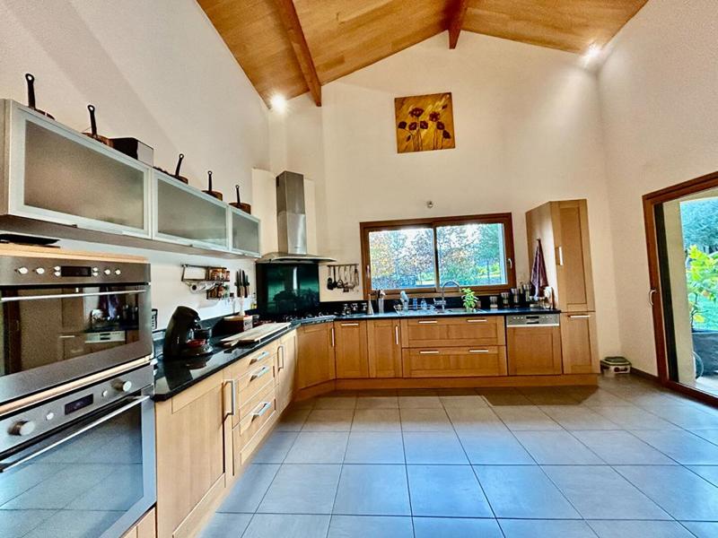 Maison - 150 m² - 5 pièces