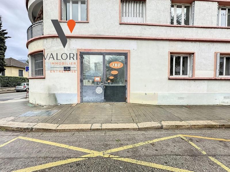 Local d'activités - 156 m²