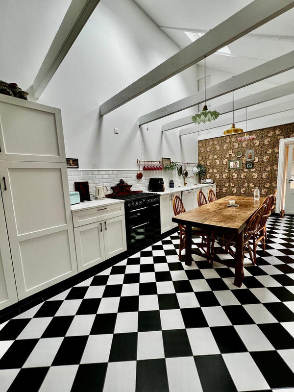 Maison - 97 m² - 6 pièces