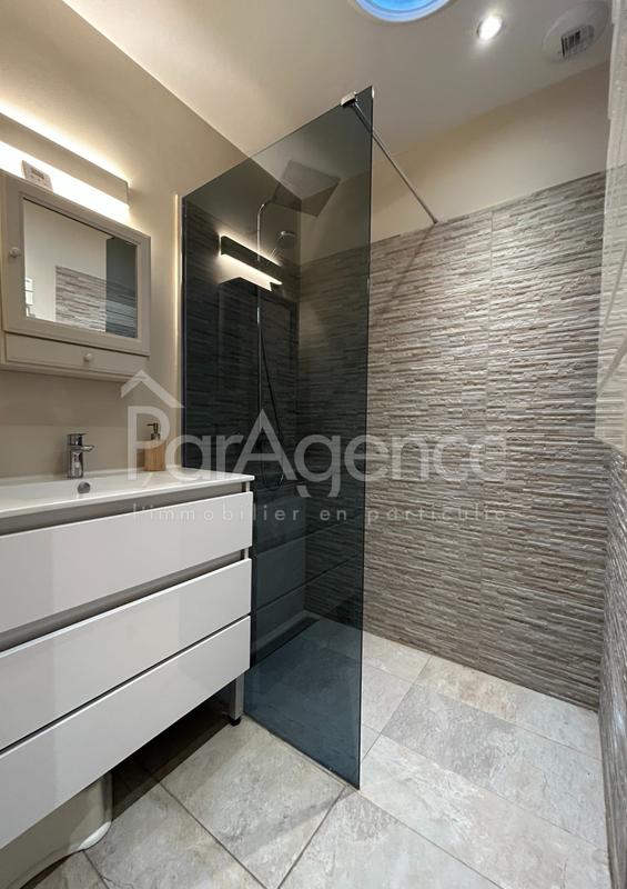 Maison - 177 m² - 7 pièces