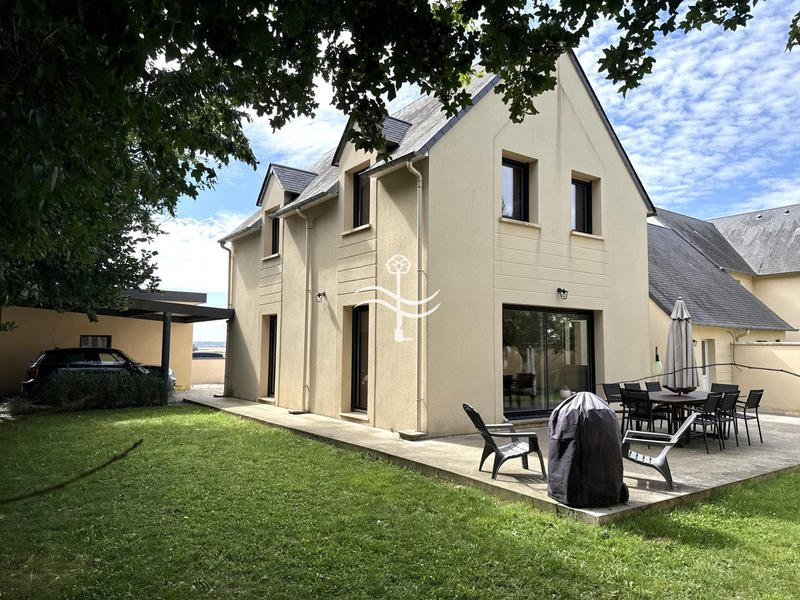 Maison contemporaine - 151 m² - 7 pièces
