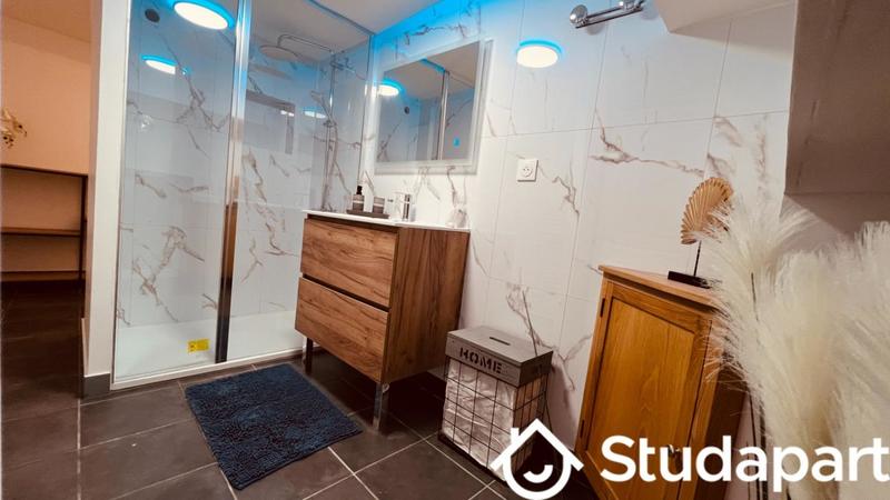 Chambre - 30 m² - 1 pièce