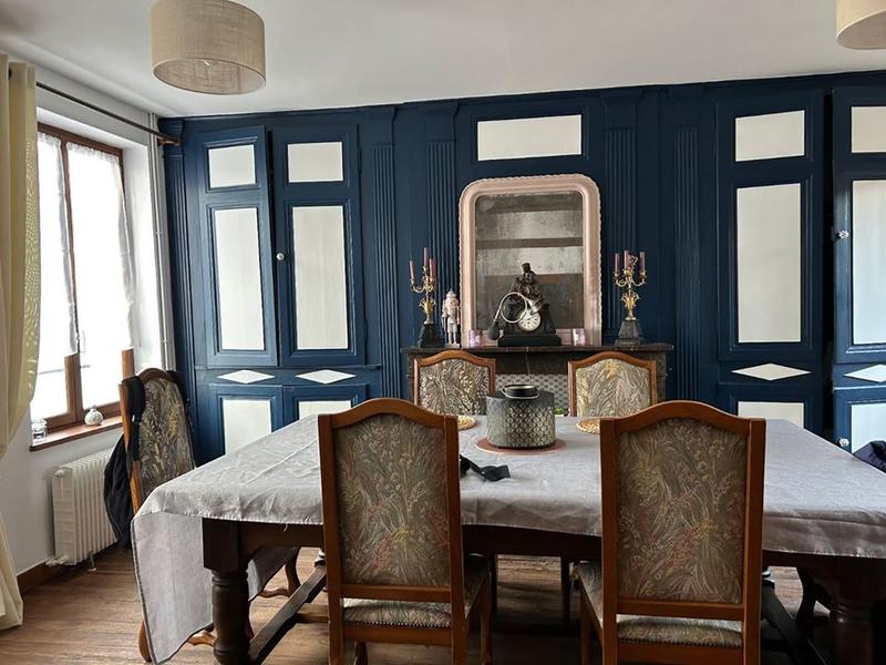 Maison traditionnelle - 137 m² - 7 pièces