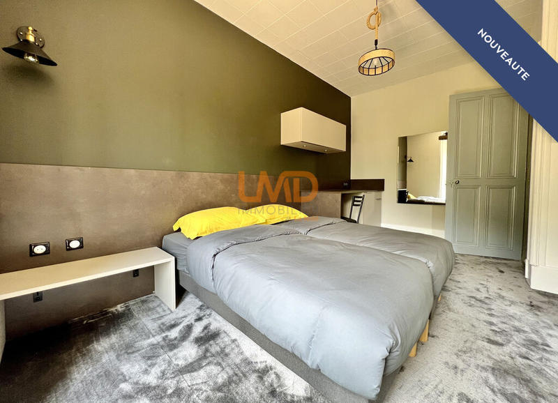 Hôtel particulier - 195 m² - 15 pièces