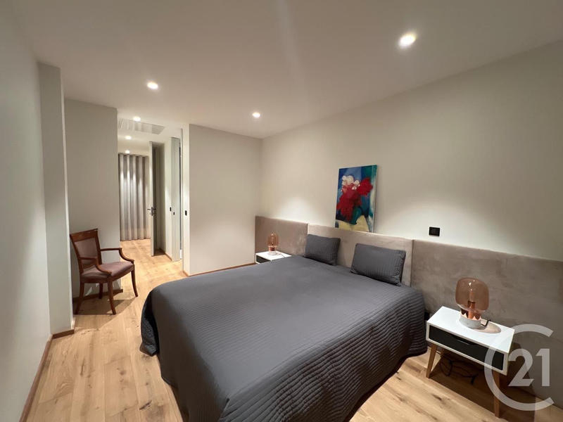 Maison - 202 m² - 5 pièces