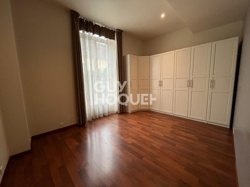 Appartement - 64 m² - 2 pièces