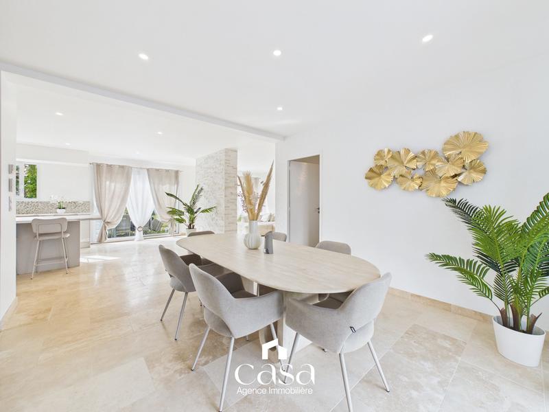 Maison - 179 m² - 7 pièces