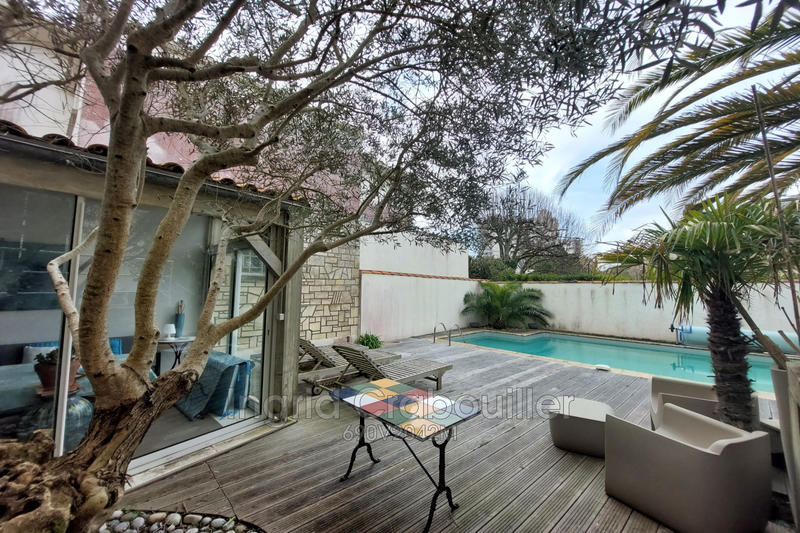 Villa - 250 m² - 9 pièces