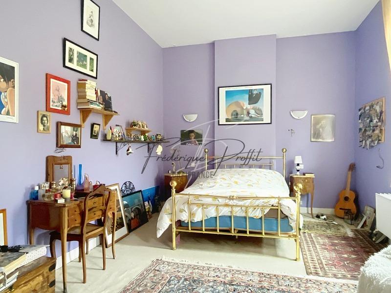 Maison bourgeoise - 325 m² - 7 pièces