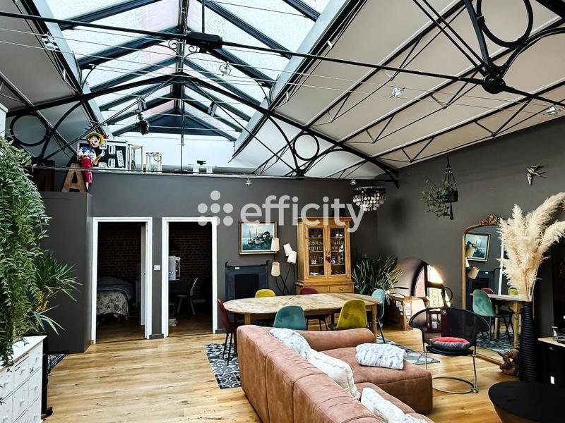 Loft - 144 m² - 5 pièces