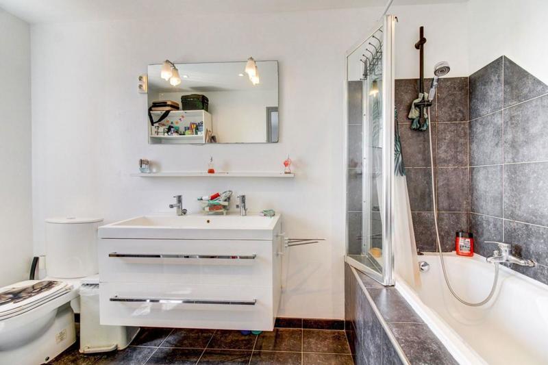 Propriété - 193 m² - 7 pièces