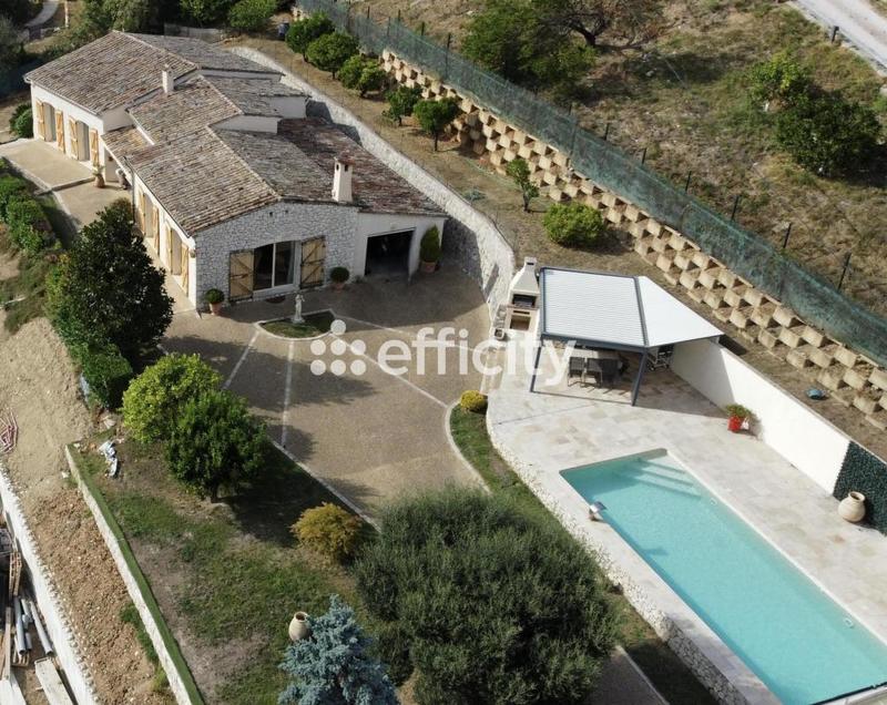 Maison - 130 m² - 6 pièces